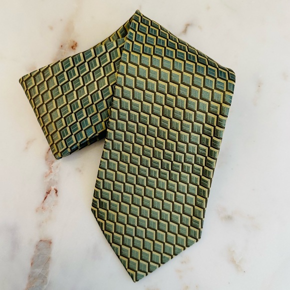 Ermenegildo Zegna Mint Green Geometric print 100% Silk Neck Tie made in Italy - Picture 6 of 9